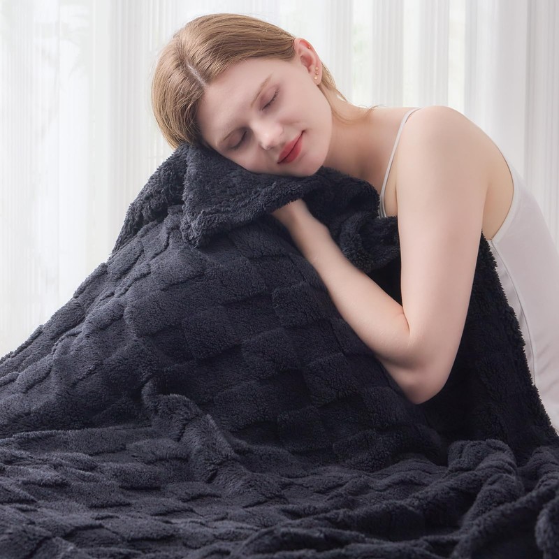 NEWCOSPLAY Super Soft Throw Blanket Black Premium Silky Flannel Fleece