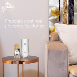 Glade Aromatizante Automático, TrueScent Technology Aroma Abrazos de Vanilla, Hasta 70 días de Frescura Continúa, Incluye 1 Aparato y 1 Repuesto de 270 ml