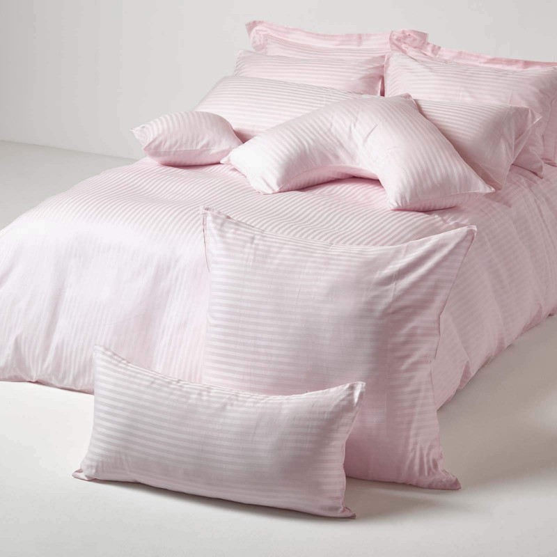 HOMESCAPES Dusky Pink Pure Egyptian Cotton V-Shape Pillowcase 330 TC