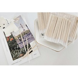 Milia swab micro pointed cotton swab acne toothpick cotton swab 2500 pieces / 비립종 면봉 마이크로 뾰족 면봉 여드름 이쑤시개 면봉 2500개입