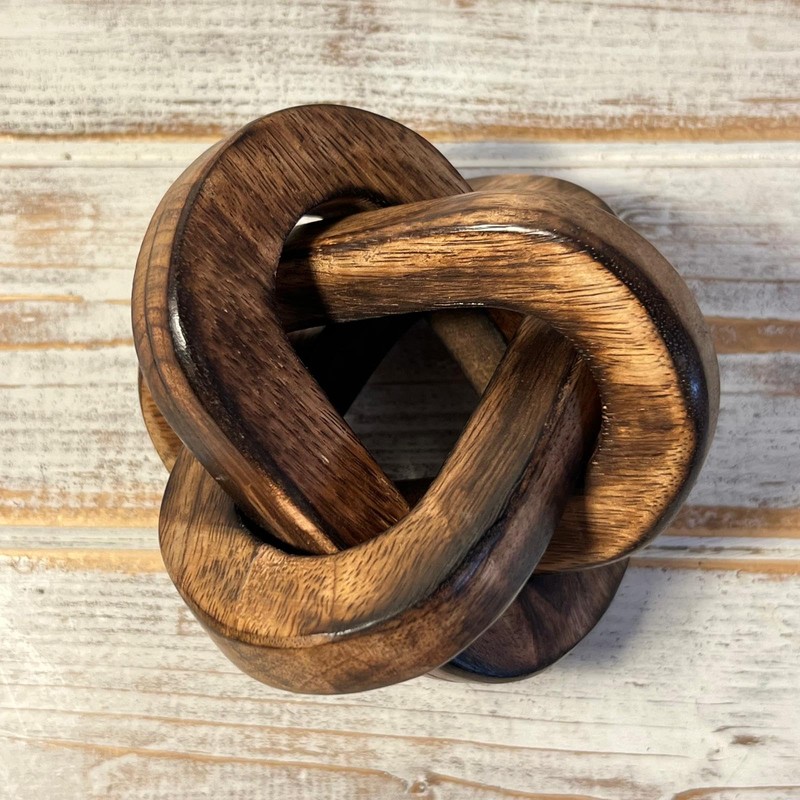 Thorness Rustic Wooden 3-Link Knot Ornament for Home Décor -
