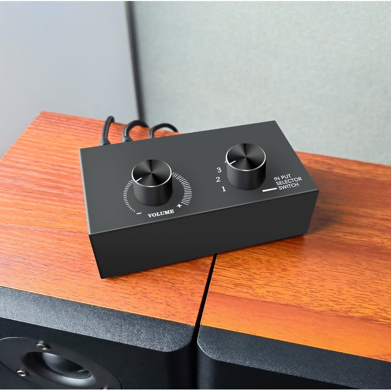 6-Way Audio Switcher, 3.5mm (1/8") Stereo Audio Switcher, Plug &