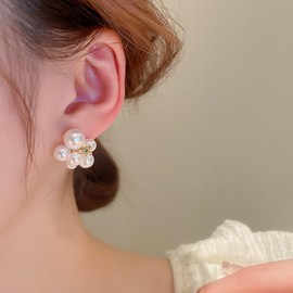 Yienate Boho Pearl Cluster Earrings Unique French Bouquet Ball Pearl Earring Statement Wedding Bridal Simulated Pearl Tuft Earrings Fireworks Rhinestone Beads Stud Earrings Jewellery for Women, Zinc,