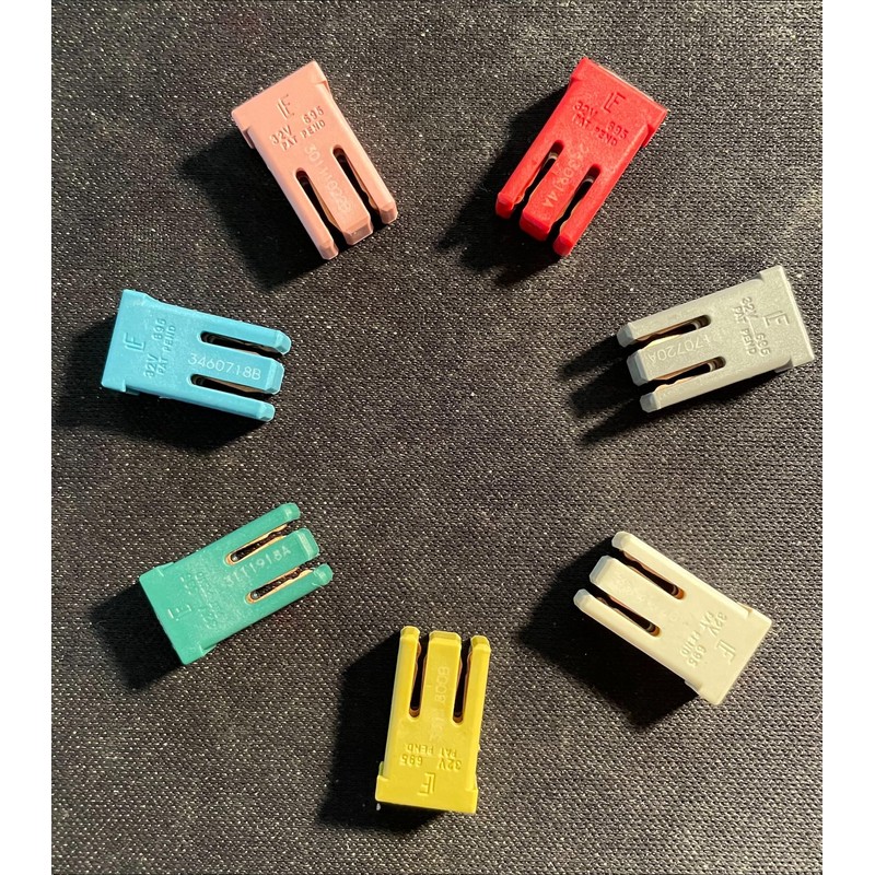 22 Pcs of MCASE Slotted Fuse Assortment Pack