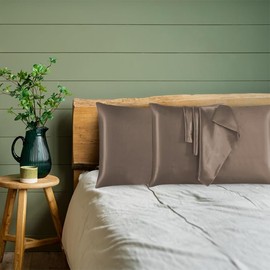 Silk Satin Pillow Cases 2 Pack White, Silky Pillowcases for hair and skin - (50 x 75 cm)