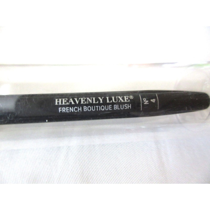 IT Cosmetics Heavenly Luxe French Boutique Brush No. 4 NEW