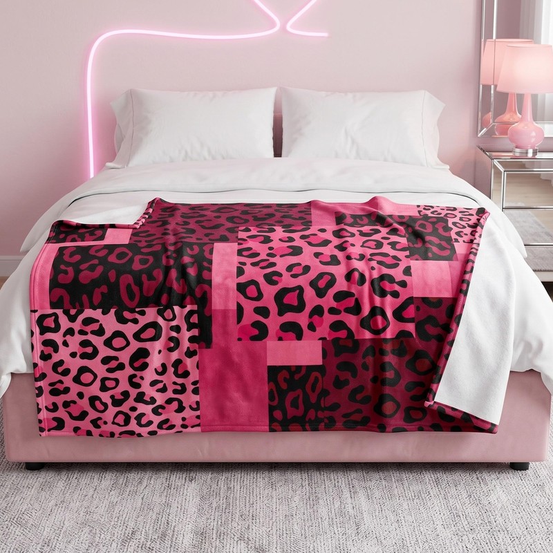 Pink and Black Cheetah Throw Blanket, 50x60 in