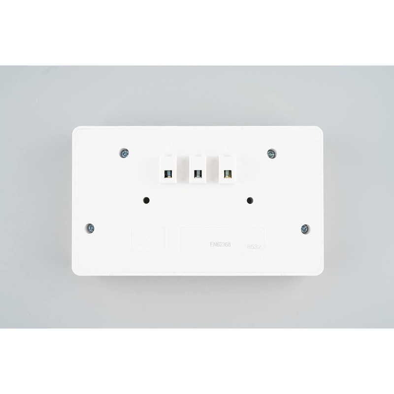 WK Electrical - 13A 1G to 2G Switched Converter Socket