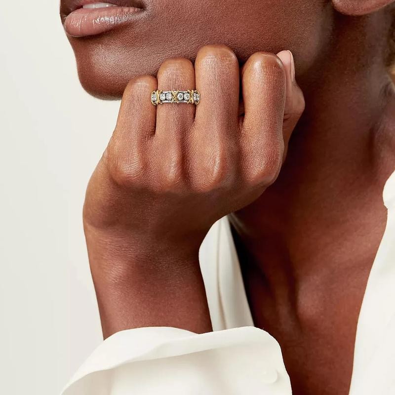 Rotating Openwork Ring, Engagement Ring, Simple Design, Suitable for Everyone,