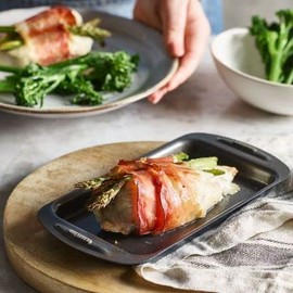 Lakeland Non-Stick Single Portion Baking Tray 20.5cm x 11cm – Ideal for Small Portions