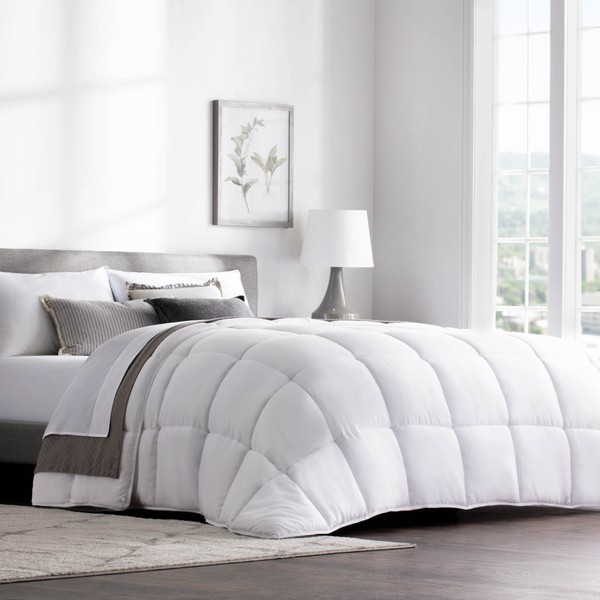 WEEKENDER Hypoallergenic Quilted Down Alternative Hotel-Style Use Insert or Stand-Alone Comforter-for All Seasons-Corner Duvet Tabs, Oversized King, Classic White