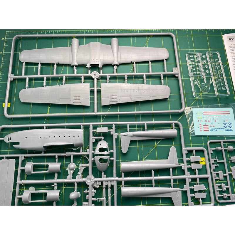Roden RD322 - 1/144 Fairchild AC-119K Stinger
