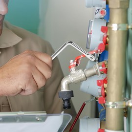 HLKQAO 2 Pcs Triangle Key Garbage Bin L-Type Service Key Inner Triangle Spanner Key Metal Multi Functional Utilities Key for Gas Electric Box Elevator Door Fireplace Chimney