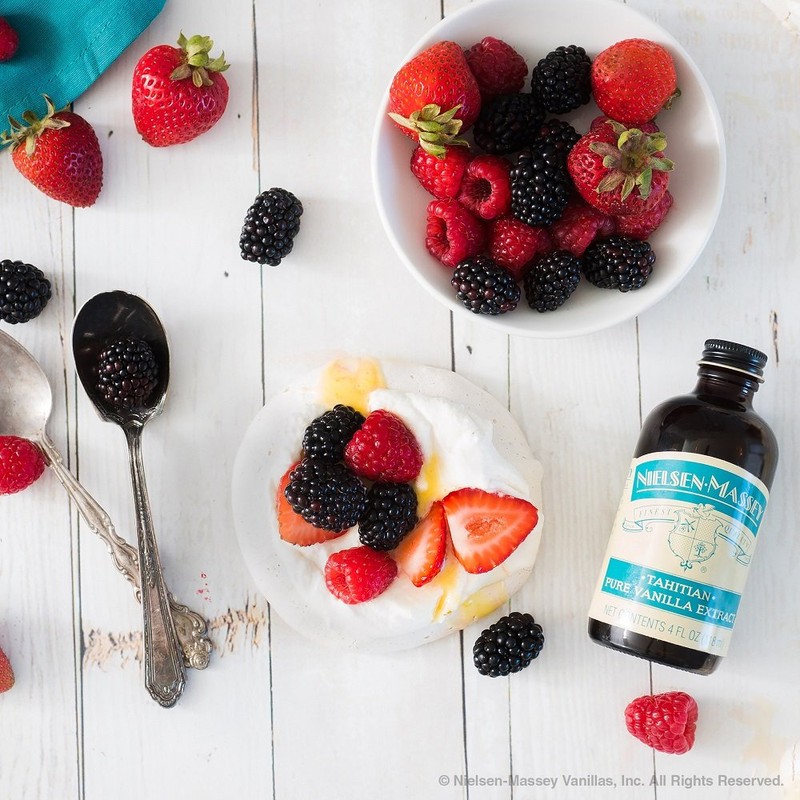 Nielsen-Massey Tahitian Pure VanillaExtract for Baking and Cooking, 8 Ounce