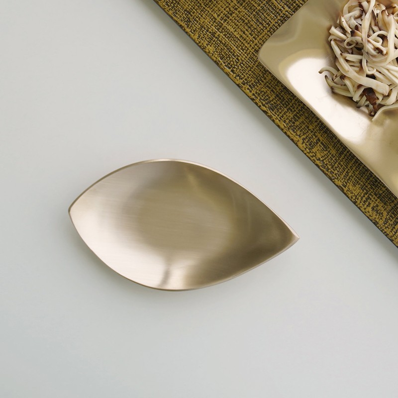 Notdam Bangjja Yugi Leaf Plate Small / 놋담 방짜유기 나뭇잎