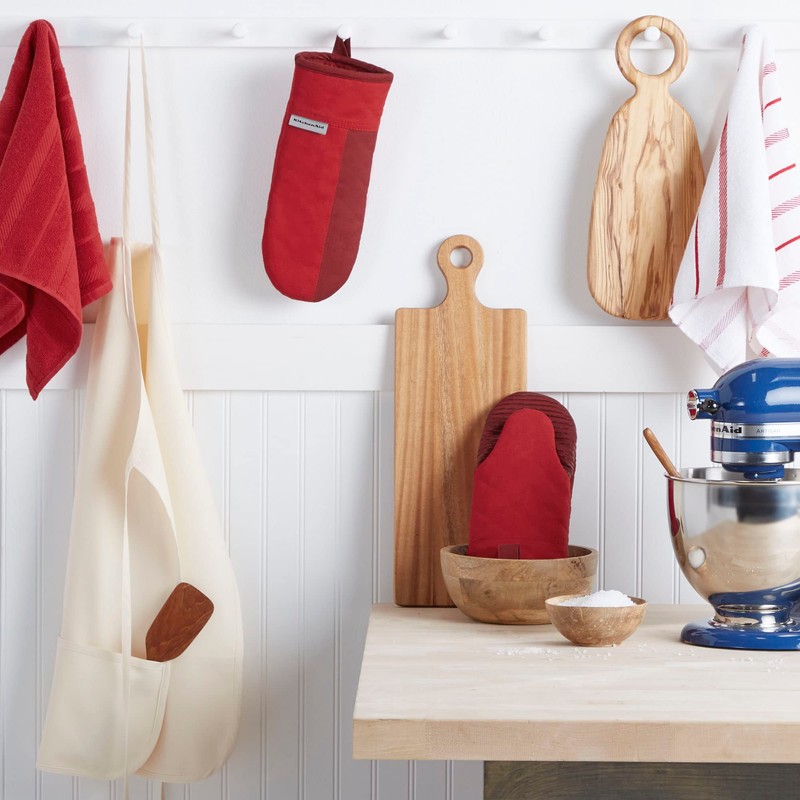 KitchenAid Beacon Two-Tone Non-Slip Oven Mitt Set, Passion Red/Bordeaux, 5.75"x13",