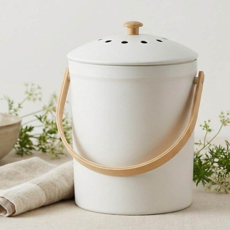 Beautiful Kitchen Compost Bin with Smell Proof Lid - Rust
