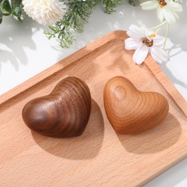 Garneck 2Pcs Wooden Heart Ornaments Handheld Heart Lucky Charm Special Hand Holding for Him/Her