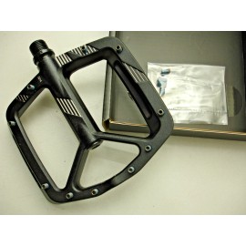 RACEFACE AEFFECT R BLACK FLAT PLATFORM MOUNTAIN BIKE BICYCLE PEDALS