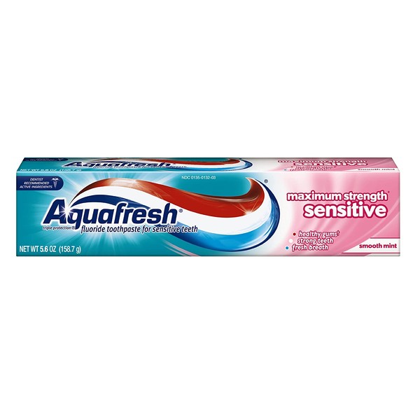 Aquafresh Sensitive Toothpaste Smooth Mint, 5.6-Ounce (Pack of 4)