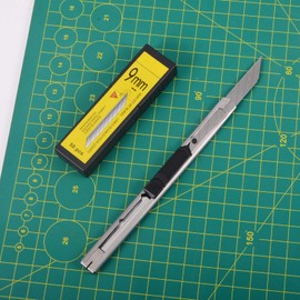 FOSHIO 30 Degree Snap Off Blades 9MM Universal Art Knife Replacement Blades, High Hardness Carbon Steel Material, Auto Vinyl Wrap Office Cutter Craft Knife Sharp Blades, Pack of 100