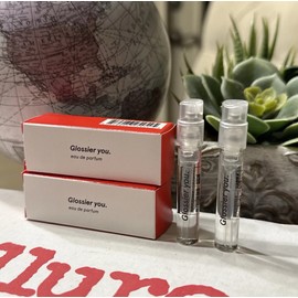 Glossier 2 Glossier You Eau De Parfum Sample Spray 1.5ml