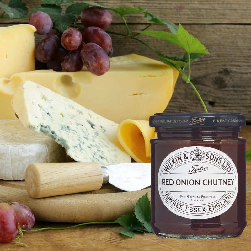 Tiptree Red Onion Chutney, 220g