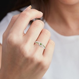 Meadows Round Peridot Ring Solitaire Peridot Ring
