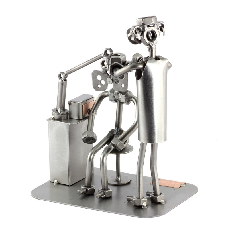Steelman24 I Nuts and bolts sculpture Oculist I Handmade ornaments