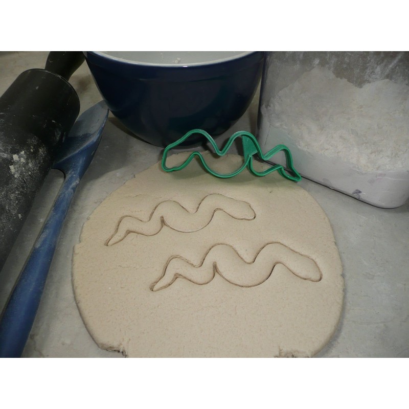 YNGLLC Snake Outline Serpent Reptile Cookie Cutter, Made in USA,