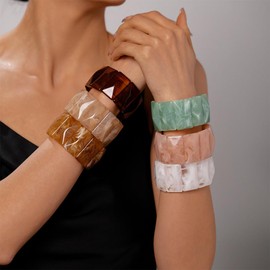 MMIUAEG Chunky Geometric Elastic Bangle Bracelet Colorful Wide Chunky Resin Beads Wristband Bracelets Vintage Multi-Colored Stretch Bangle for Women-White