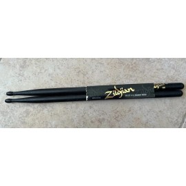 Zildjian BRAND NEW Zildjian 2B Black Drumsticks Hickory Wood
