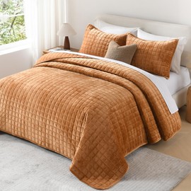 Andency Velvet California King Quilt, Soft Luxury Plaid Bedding Set, Lightweight Bedspread Coverlet, Quilted Comforter with 2 Matching Pillowcases for All Season, Gold Caramel