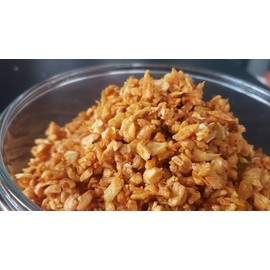 2.2 lbs Crispy Golden-Brown Fried Garlic Chunks for Seasoning| Versatile Crunchy, Garnishing, Seasoning, Topping & Ingredient in Asian Chinese Vietnamese Thai Cooking Cuisine | Perfect crunch texture garnish to, soups like ramen, pho, udon, stews, noodle