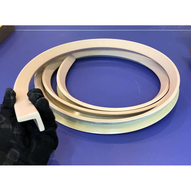 FLEXTRIM Flexible Corner Molding #WM205: 1-1/8' x 1-1/8' x 144'