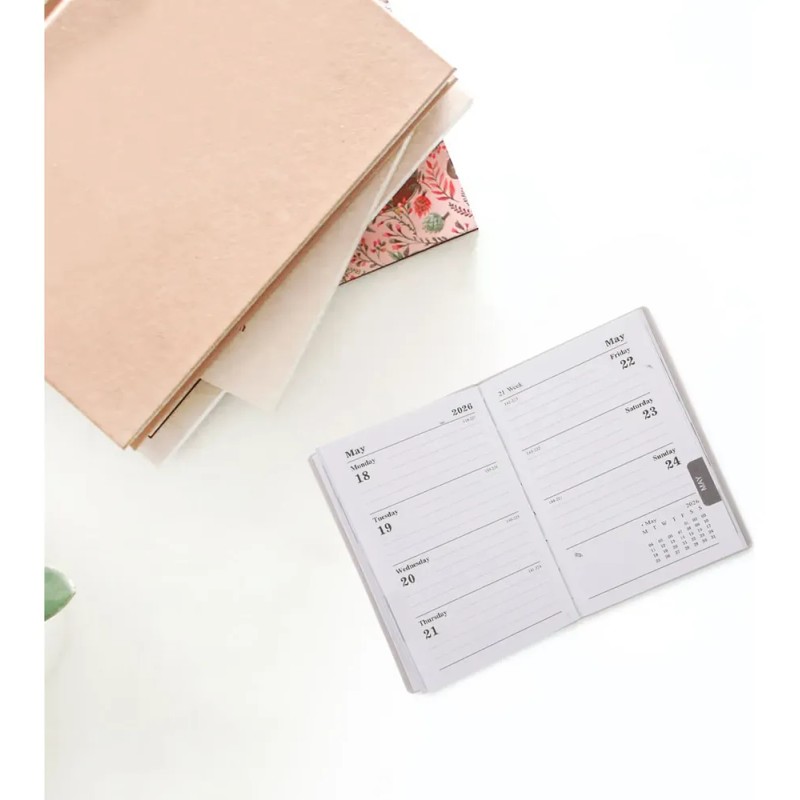 Planificador De Bolsillo: Minicuaderno Con Calendario 2026 A
