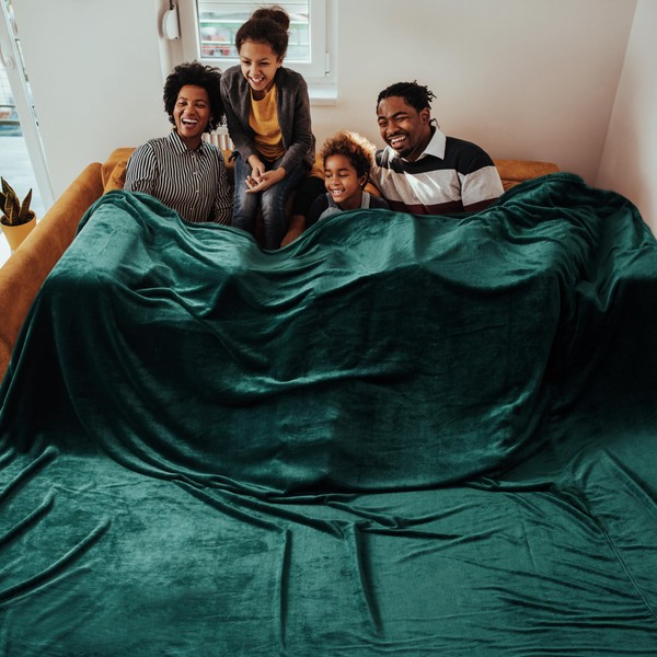 Bedsure Oversized Big Fleece Blanket Dark Green - 120x120 Inch