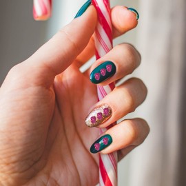 Vaguelly 1bag Nail Kit Flakes Epoxy Charm Filler Glass Charms for Nail Art Irregular Crushed Glass Bag Diy Craft Accessories