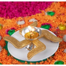 Silver and Gold Plated Brass Swastik Diya 4 Inches in Jewelry Box, Indian Wedding Gift, Decorative Diya, Return Gift | Traditional Indian Oil Lamp | Home Decor | Ideal Gift – Pack of 1