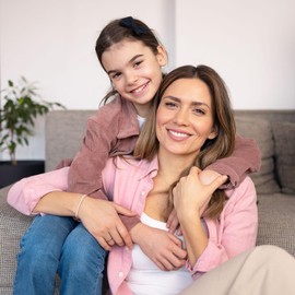 Mothers Day Bracelet for Mom Adjustable Pearl Chain Bracelet Mom Bracelets for Women Mothers Day Gifts for Mother/Mother in Law