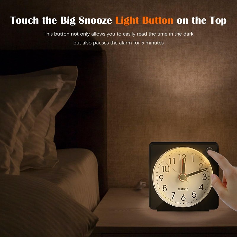 JOPHEK Mini Alarm Clock, Analogue Travel Alarm Clock with Snooze