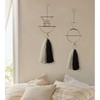 Lindo macramé para colgar en la pared de latón con