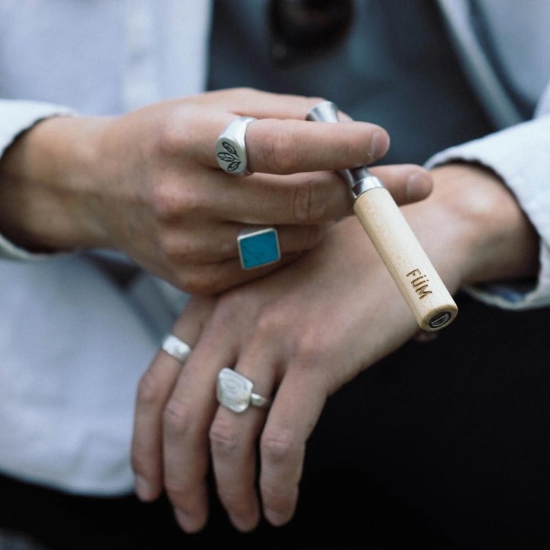 FÜM Prominent Flavored Air Device | Naturally Switch from Bad
