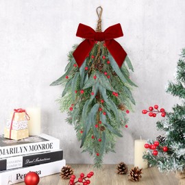2 guirnaldas de lágrima de Navidad de 24 pulgadas de hojas de eucalipto artificiales de lágrima para gabinete de cocina con cinta, piñas, bayas rojas, guirnaldas colgantes de Navidad para Navidad