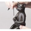 猫の置物 ねこの置物 アンティーク雑貨【釣りをする猫】
