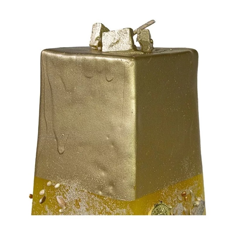 Torre De Parafina Preparada Para Diferentes Propósitos.