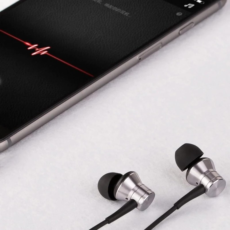 1MORE­ E1009SLV Piston Fit in-Ear Headphones (Silver)