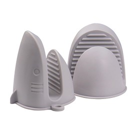 Cartoon Shark Shape Silicone Oven Mitts - Heat Resistant Cooking Pinch Grips