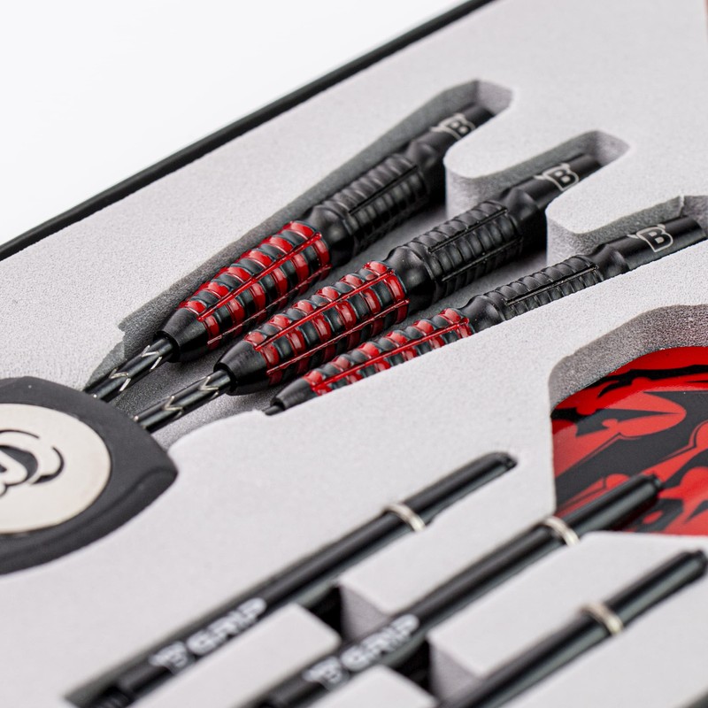 Bull's Magma Dart, Black/Red, 23 g