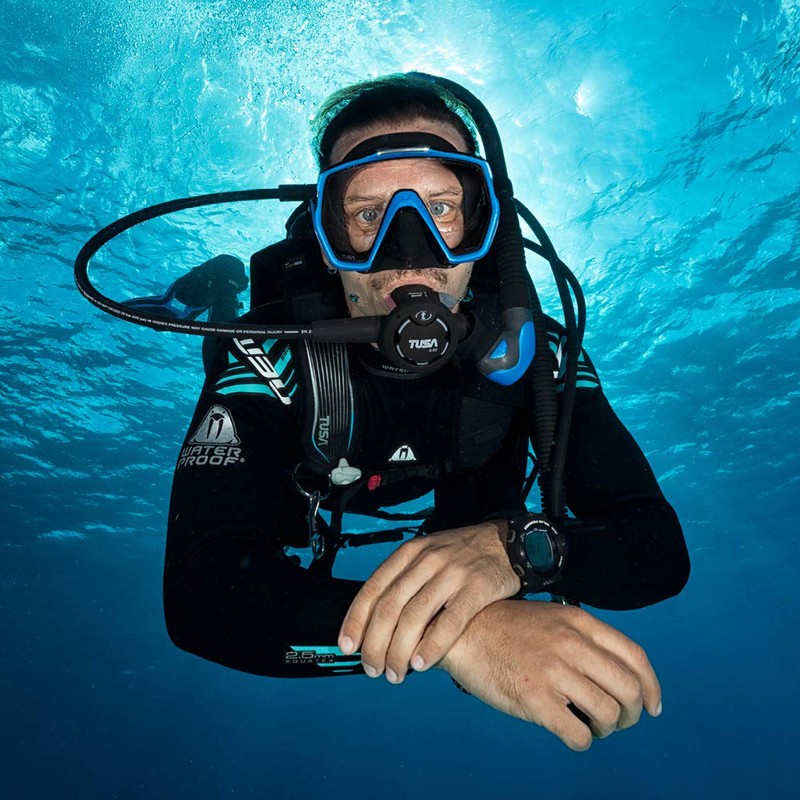 Tusa Freedom Elite Scuba Mask, M-1003 -Fish Tail Blue